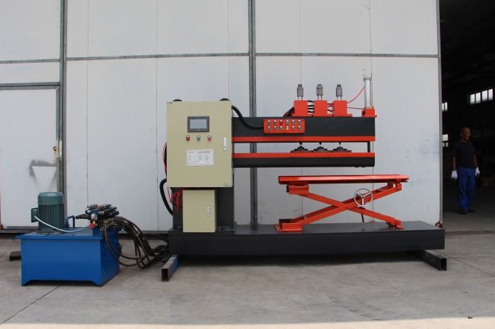 hydraulic hole flanging